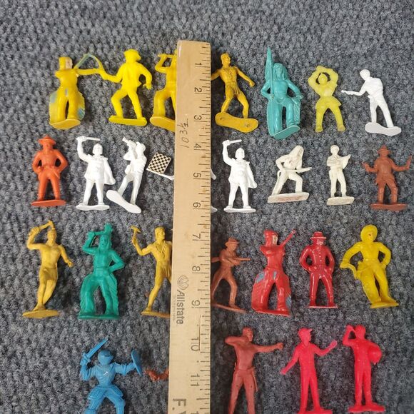 Vtg Toy Figure Lot Marx MPC PP 1960s 1970s Rubber Plastic Yellow White Brown Blu - Picture 10 of 10